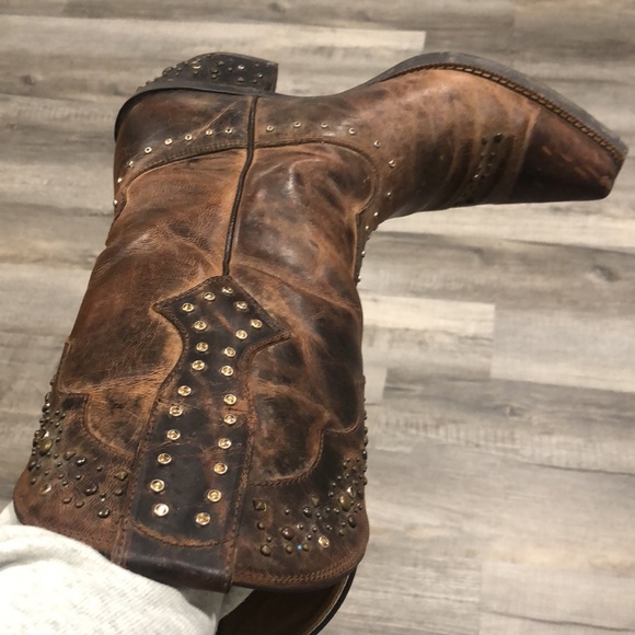 Snip toe Cowgirl Boots - Picture 5 of 7